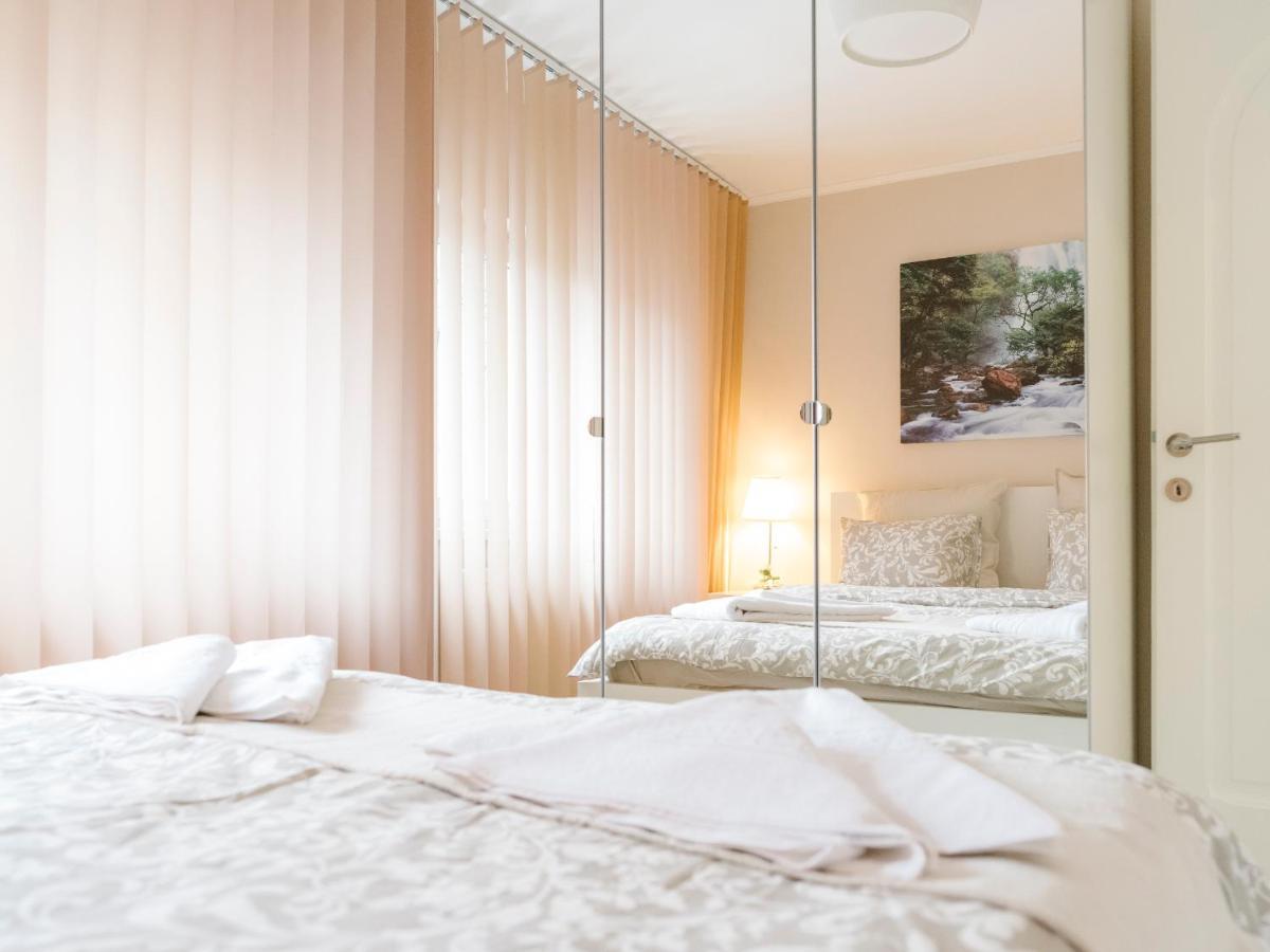 Zen Life Luxury Apartment - Herastrau Bukares Bagian luar foto